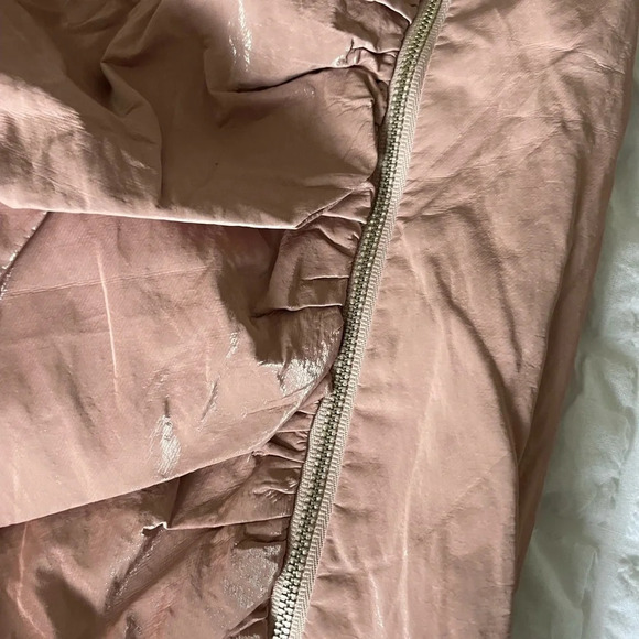 Revolve h:ours Brienne  pink ruched zip mini skirt - Picture 5 of 11